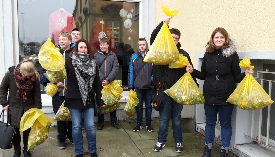 Deckel werden abgegeben