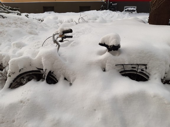 Fahrrad im Schnee